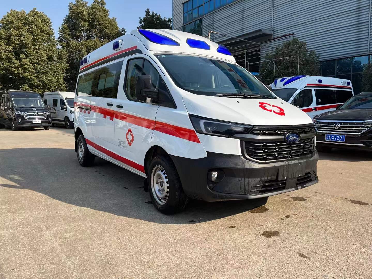 江鈴福特新全順V362監護型救護車