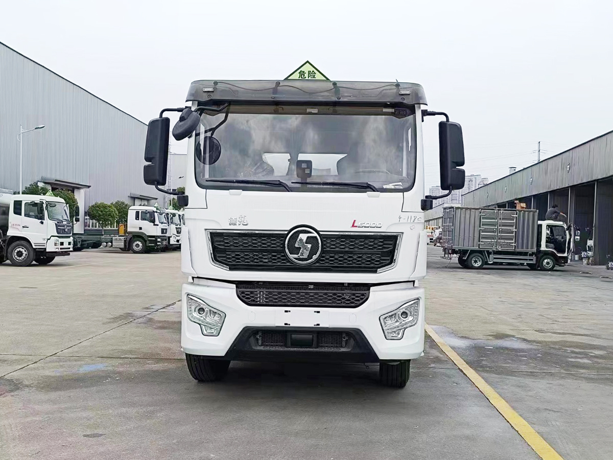 陜汽德龍12噸油罐車