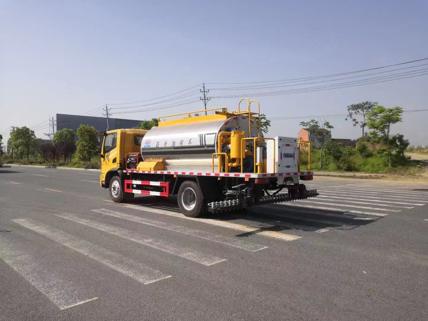 黃牌 東風華神T3瀝青灑布車